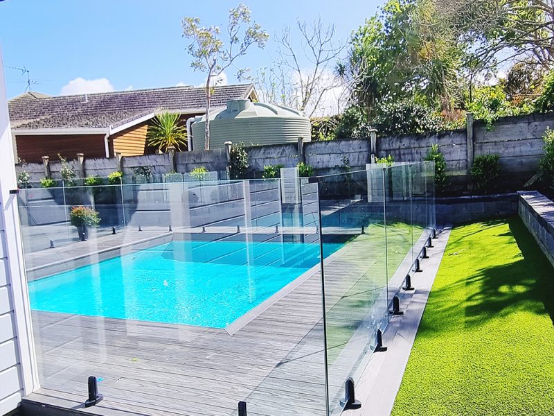 POOL FENCE (4)