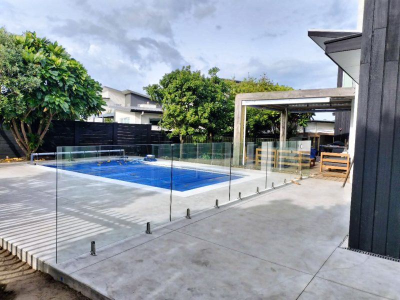 POOL FENCE (9)